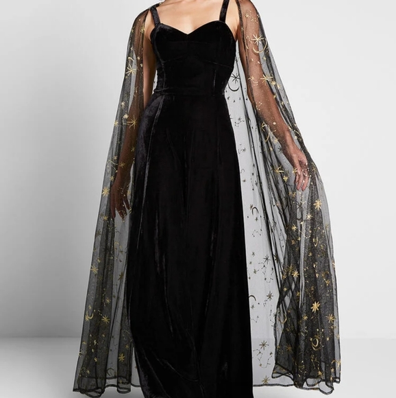 ISO Celestial Occasion Velvet Maxi Dress in Black - Picture 3 of 4